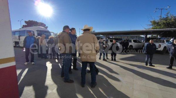 Agricultores mantienen bloqueos; aseguran que no se retirarán hasta que la federación escuche sus inconformidades