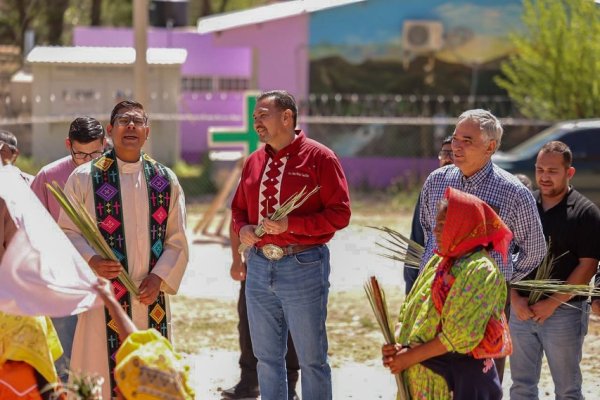 Pérez Cuéllar participa en bendición de palmas con la comunidad rarámuri en la Sierra