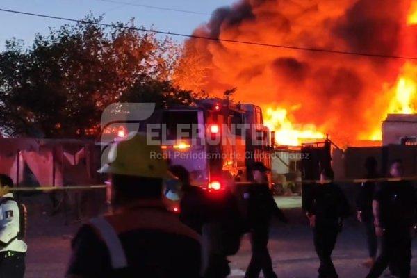 Fuerte incendio moviliza a las autoridades en la Colonia Santa Rosa