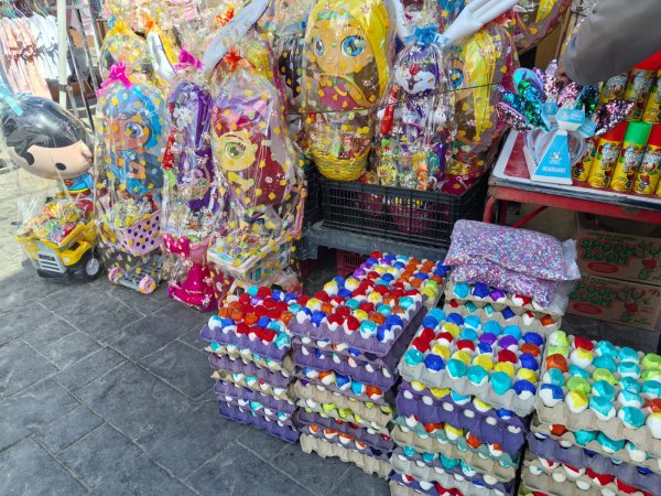 Venta de canastas de Pascua continúa en cruceros