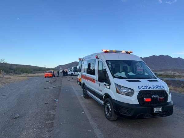 Volcadura en la carretera Juárez–Chihuahua deja tres personas lesionadas