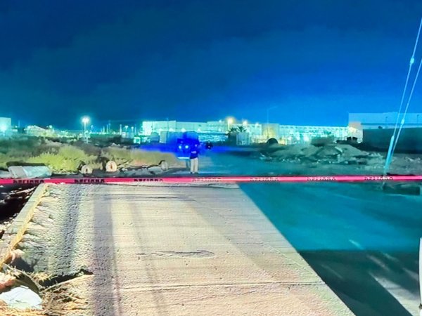 Guardia de seguridad localiza cuerpo sin vida y envuelto en cobija