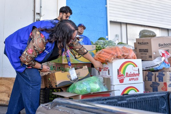 Refuerzan apoyo a migrantes con entrega de alimentos en albergues de Juárez