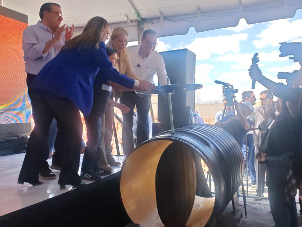 Estado entrega colector “Viñedos II”; beneficiará a más de 441 mil juarenses