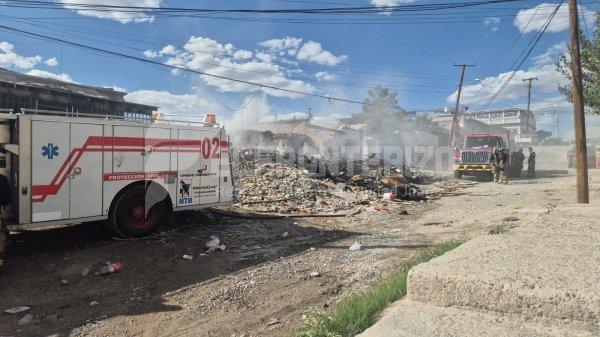 Bomberos no podían apagar incendio en la Colonia Vicente Guerrero