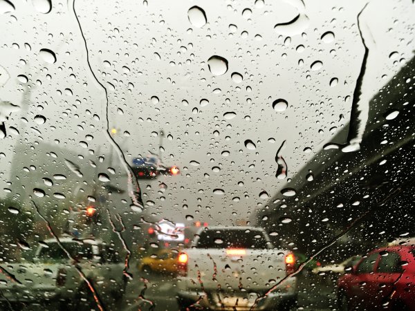 Lluvias y posibles tormentas este viernes en Juárez; piden extremar precauciones