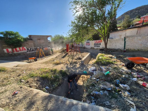 Realiza fuerza juvenil del verde intervención en tres parques de Juárez