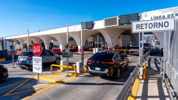 Autoriza Secretaría de Infraestructura, Comunicaciones y Transportes ajuste en peajes de puentes internacionales