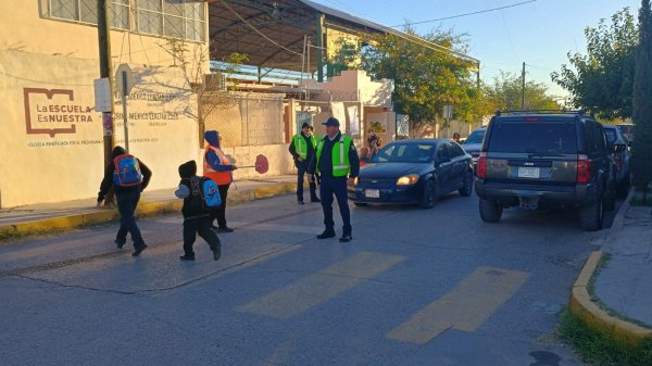 Despliegan 60 agentes de Seguridad Vial tras regreso a clases