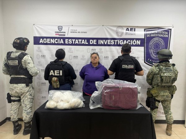 Detienen a mujer con cerca de ocho kilos de cristal en Villa Residencial del Real