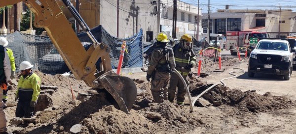 Controlan fuga de gas en Zona Centro; evacúan oficinas y obra en construcción