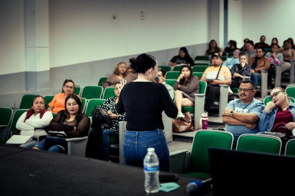 Impulsan a emprendedores de Juárez con capacitación gratuita y asesoría para registrar su marca