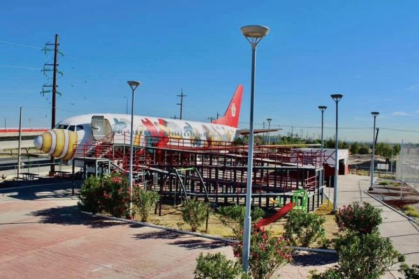 Invita Dirección de Educación a visitar el Biblioavión en Juárez