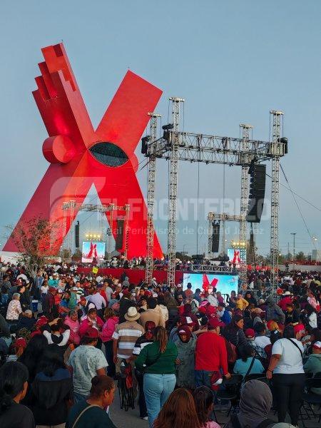 Se congregan miles en la X para el evento “Los Compas de Cruz”