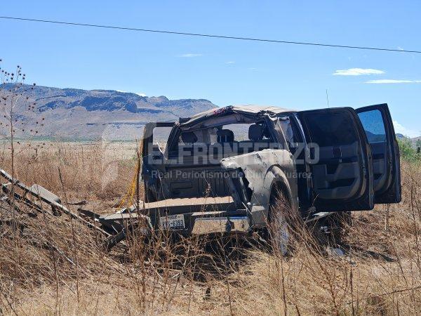 Paisanos vuelcan en la carretera Chihuahua a Juárez., 3 heridos