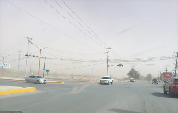 Ráfagas de hasta 50 km/h dominan el día en Juárez