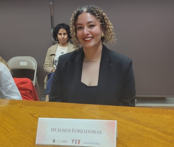 Pasión que rompe estereotipos: reconocen a Karla Ditrich Espir como Mujer Forjadora