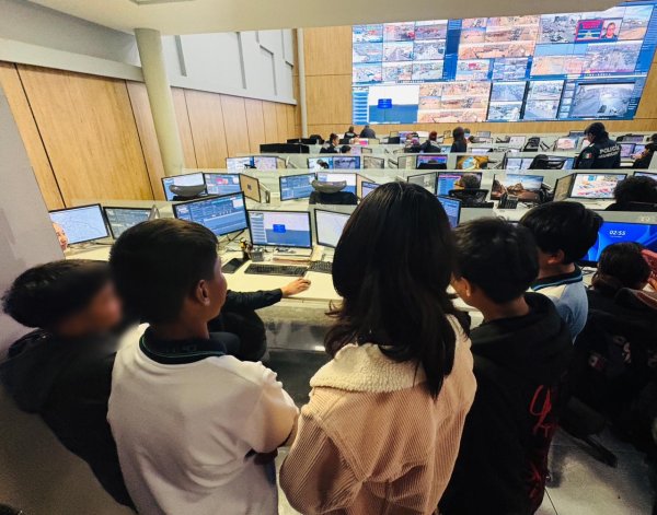 Estudiantes conocen funcionamiento del CERÍ durante visita educativa