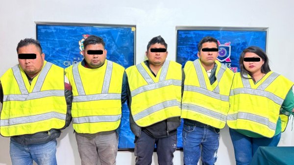 Detienen a cinco personas tras enfrentarse con policías durante incendio en iglesia de Parajes de San José