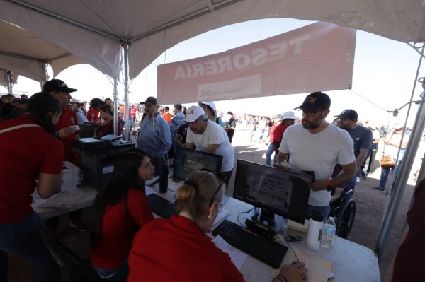 Acercan servicios municipales a la colonia del Safari II