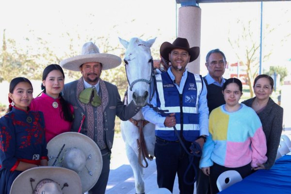 Caballos, tradición y fiesta: Parque Central alista gran tarde de escaramuzas