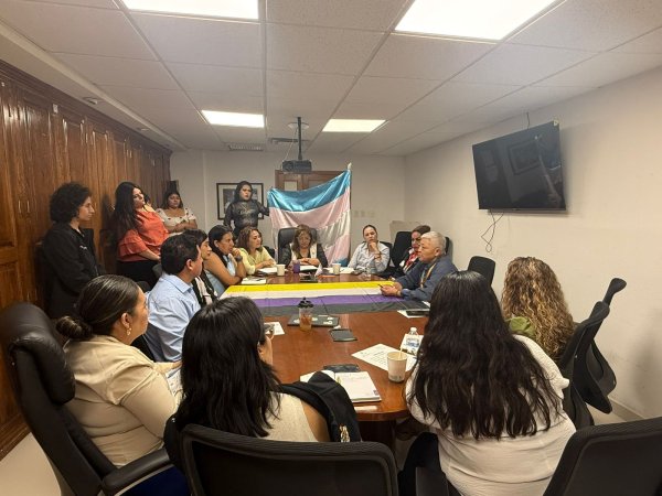 Comisión de la Mujer abre diálogo con comunidad LGBT+ rumbo a marcha del Orgullo en Juárez