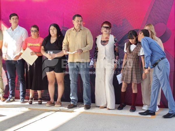Rehabilitan escuela Luis Donaldo Colosio con recursos participativos