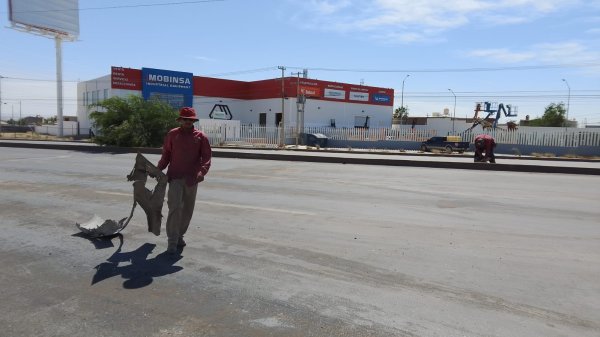 Dirección de Limpia retira residuos tras accidente en el bulevar Independencia y restablece la circulación