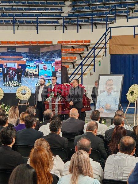 Entre aplausos y recuerdos dan último adiós a Marco Licón, director ejecutivo de la JMAS ciudad Juárez
