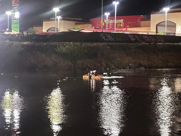 Rescatan a hombre atrapado en dique tras ser arrastrado por la corriente durante las lluvias