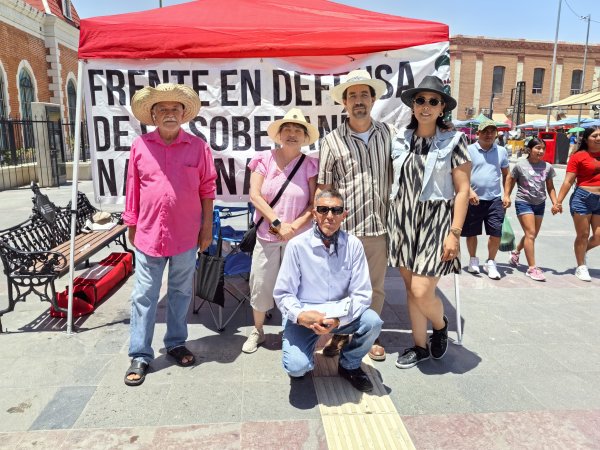 Recaba firmas el Frente en Defensa de la Soberanía Nacional