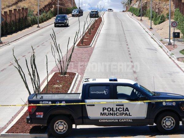 Fuerte movilización por explosivos en barda perimetral de casa de Eugenio Baeza