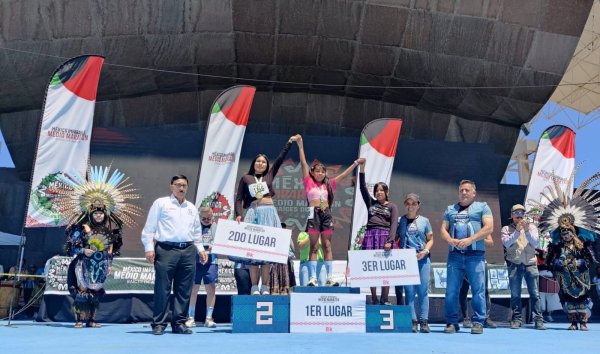 Atleta rarámuri del CEMPO conquista oro en carrera de 8 kilómetros en Barrancas del Cobre