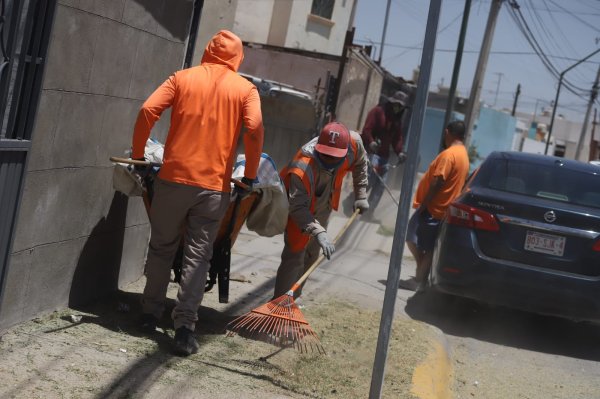 Limpia interviene Horizontes del Sur con retiro de tiliches, escombro y mantenimiento urbano