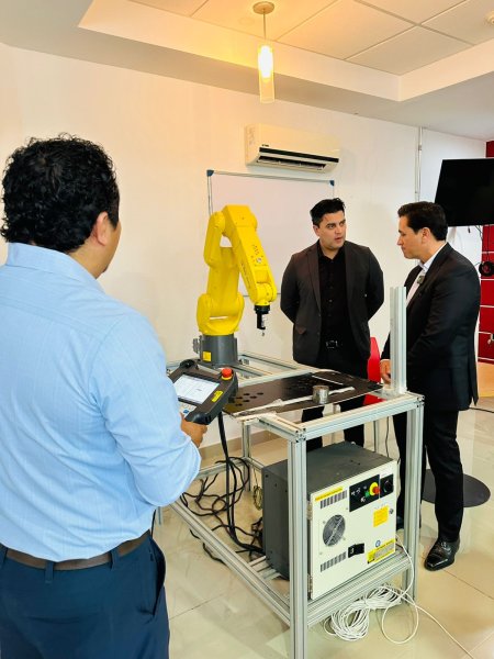 Ofrecen capacitación en Robótica automatización y tecnología