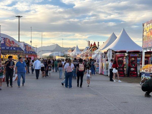 Ofrecen a paseños traslados gratuitos desde los puentes a la feria y de regreso