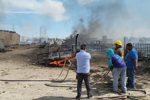 Incendio deja a varias familias sin hogar en Valle Dorado; solicitan apoyo ciudadano