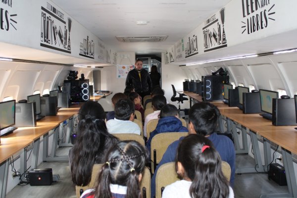 Invitan a vivir la experiencia del Biblioavión en El Chamizal