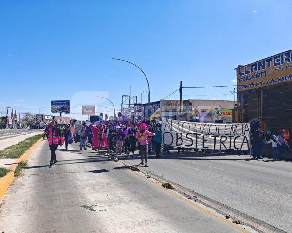 Cientos de mujeres marchan por sus derechos en el marco del 8M