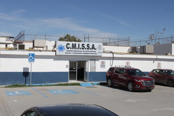 Detienen a 40 conductores ebrios durante operativo de fin de semana en Juárez