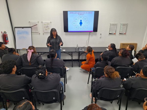 Previene IMM violencia de género a través de charlas informativas en empresas maquiladoras