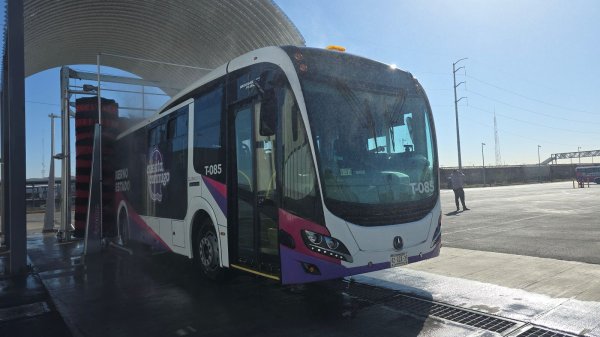 JuárezBus intensifica limpieza con revisiones constantes y cerca de 300 lavados en unidades