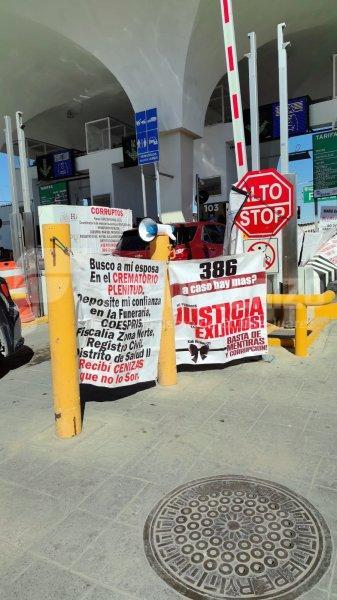Se reúnen en el puente santa Fé colectivo justicia para nuestros dedos