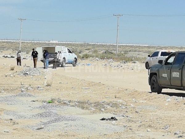 Cuerpo sin vida de una persona envuelto en cobijas en la Colonia Jardines de Roma