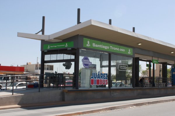 CAM Móvil del JuárezBus llega a Santiago Troncoso; facilitará trámites esta semana