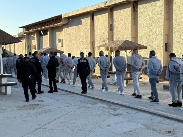 Revisión en Cereso 3 de Juárez deja 17 objetos prohibidos asegurados