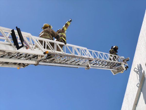 Bomberos atendió 49 emergencias en un día; destaca simulacro con alerta en celulares