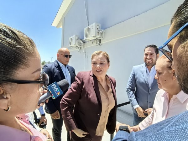 Hay que respetar la soberanía: gobernadora ante amenaza de Trump de invadir por narcos
