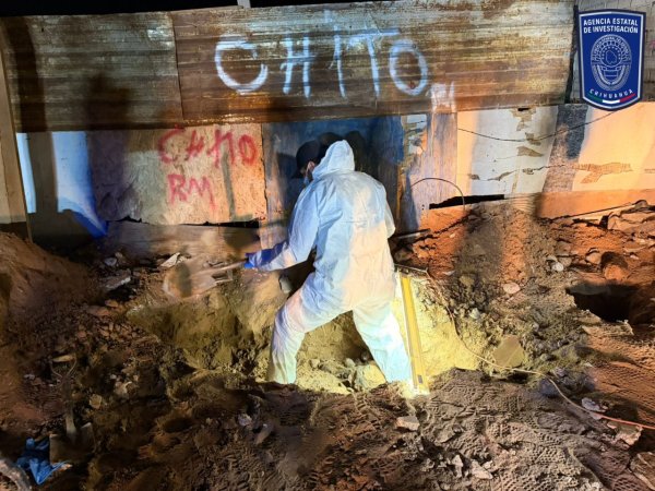Hallan cuerpo enterrado en patio de vivienda de la colonia Villa Esperanza en Juárez
