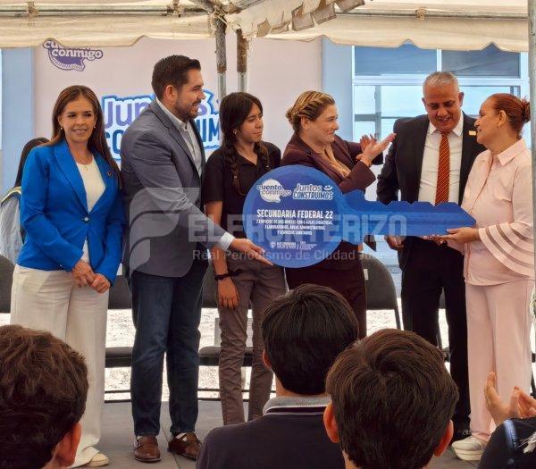 Inaugura gobernadora secundaria federal número 22